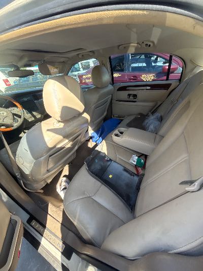 2004 Lincoln Town Car Location - Ford - Row 28 - Stock # H53612