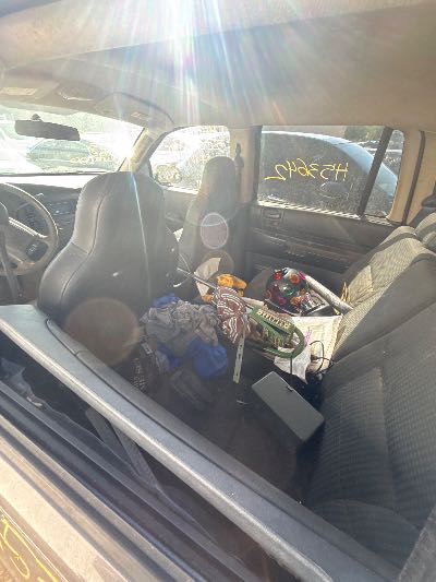 2003 Dodge Durango Location - Chrysler - Row 45 - Stock # H53642