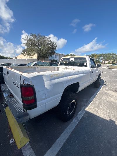 2001 Dodge Ram 2500 Location - Large Trucks & Vans - Row 26 - Stock # H53664