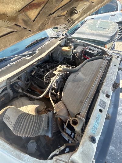 2001 Dodge Ram 2500 Location - Large Trucks & Vans - Row 26 - Stock # H53664