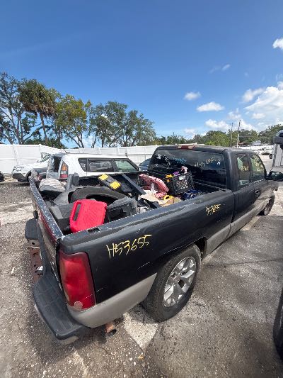2005 Chevrolet Silverado 1500 Location - Large Trucks & Vans - Row 26 - Stock # H53655