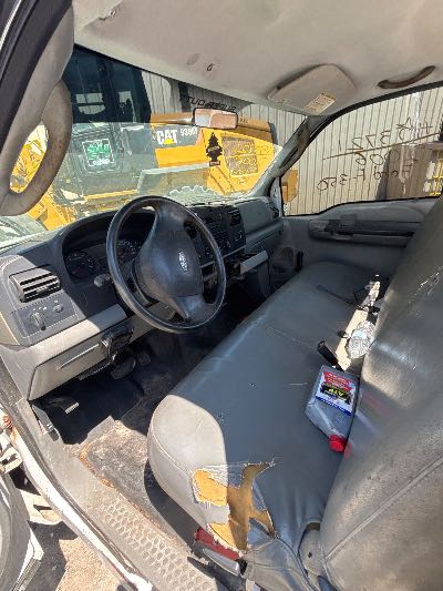 2006 Ford Super Duty F-350 SRW Location - Large Trucks & Vans - Row 26 - Stock # H53721
