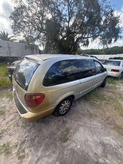 2001 Chrysler Town & Country Location - Chrysler - Row 47 - Stock # H52985