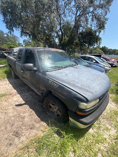 1999 Chevrolet Silverado 1500 Location - Large Trucks & Vans - Row 31 - Stock # H53737