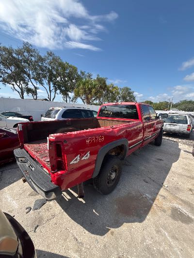 2001 Chevrolet Silverado 2500HD Location - Large Trucks & Vans - Row 27 - Stock # H53763