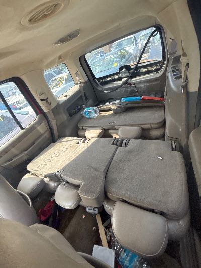 2004 Mercury Mountaineer Location - Ford - Row 30 - Stock # H53801