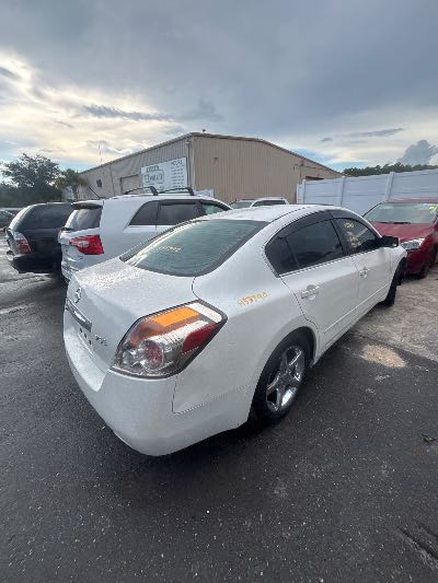 2011 Nissan Altima Location - Imports - Row 22 - Stock # H53790