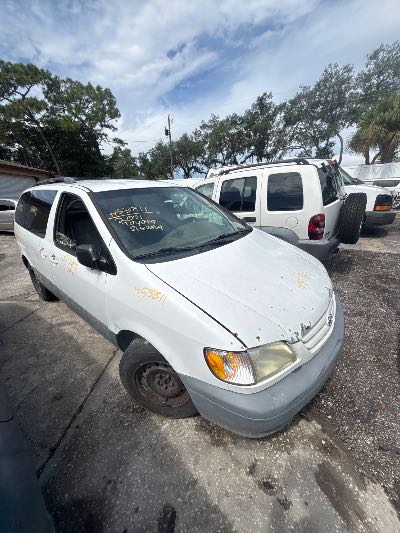 2001 Toyota Sienna Location - Imports - Row 24 - Stock # H53811