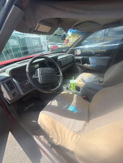 1995 Jeep Grand Cherokee Location - Chrysler - Row 46 - Stock # H53853