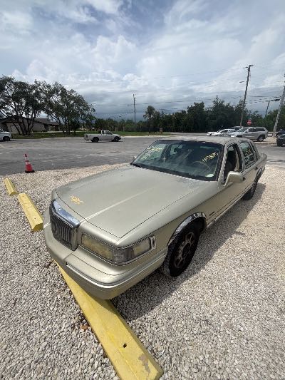 1997 Lincoln Town Car Location - Ford - Row 31 - Stock # H53895