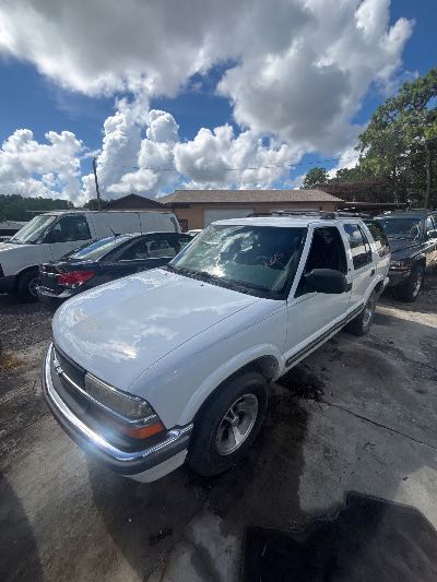 2000 Chevrolet Blazer Location - GM - Row 25 - Stock # H53918