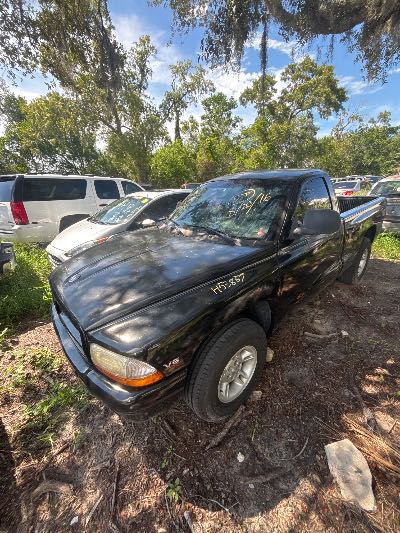 2000 Dodge Dakota Location - Large Trucks & Vans - Row 31 - Stock # H53857