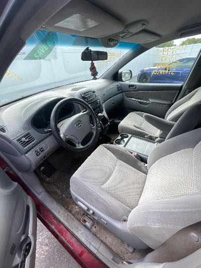 2009 Toyota Sienna Location - Imports - Row 30 - Stock # H53995