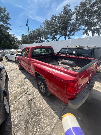 2006 Dodge Dakota Location - Large Trucks & Vans - Row 31 - Stock # H54017