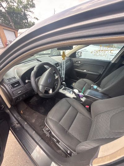 2010 Ford Fusion Location - Ford - Row 34 - Stock # H54018