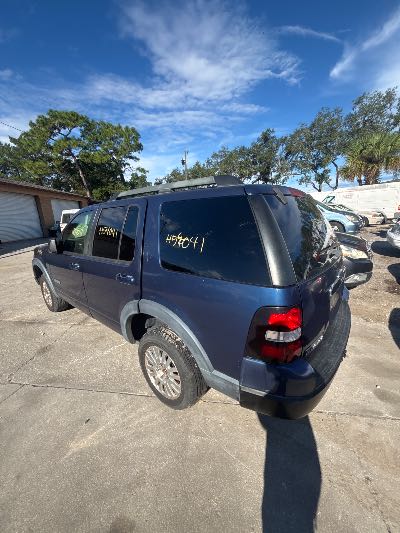 2007 Ford Explorer Location - Ford - Row 34 - Stock # H54041