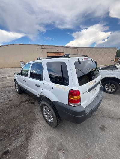 2006 Ford Escape Hybrid Location - Ford - Row 34 - Stock # H54047