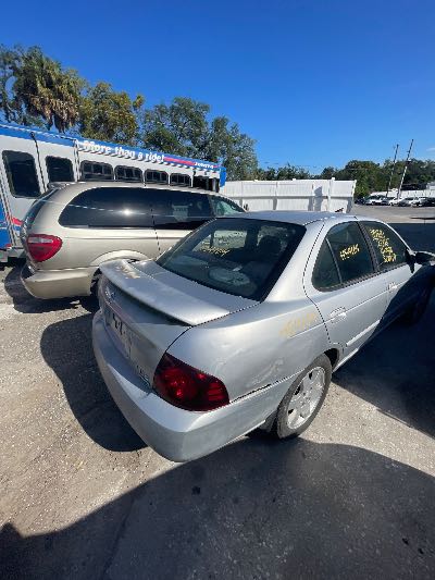 2006 Nissan Sentra Location - Imports - Row 2 - Stock # H54104
