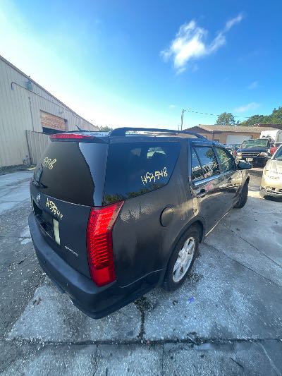 2005 Cadillac SRX Location - GM - Row 27 - Stock # H53548