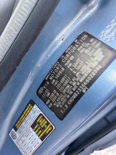 2006 Kia Sedona Location - Imports - Row 3 - Stock # H54127