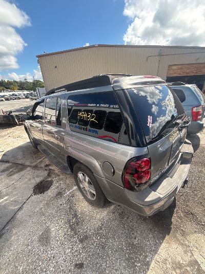 2005 Chevrolet TrailBlazer EXT Location - GM - Row 27 - Stock # H54132
