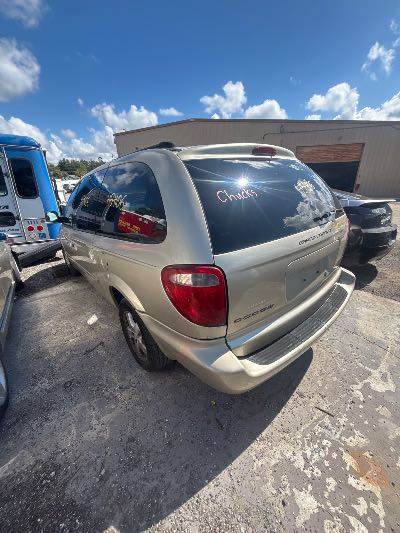2005 Dodge Grand Caravan Location - Chrysler - Row 39 - Stock # H54106