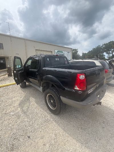 2001 Ford Explorer Sport Trac Location - Ford - Row 36 - Stock # H54155