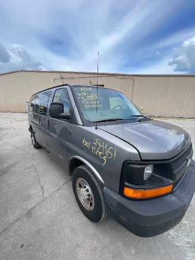 2006 Chevrolet Express Location - Large Trucks & Vans - Row 33 - Stock # H54161