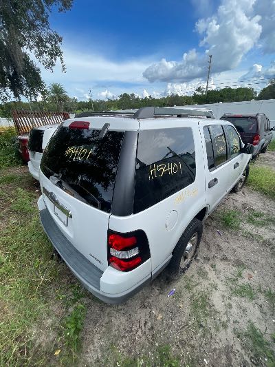 2006 Ford Explorer Location - Ford - Row 37 - Stock # H54101