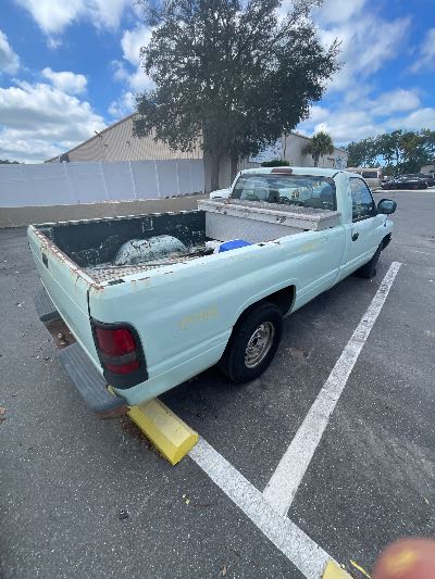 2001 Dodge Ram 1500 Location - Large Trucks & Vans - Row 33 - Stock # H54168