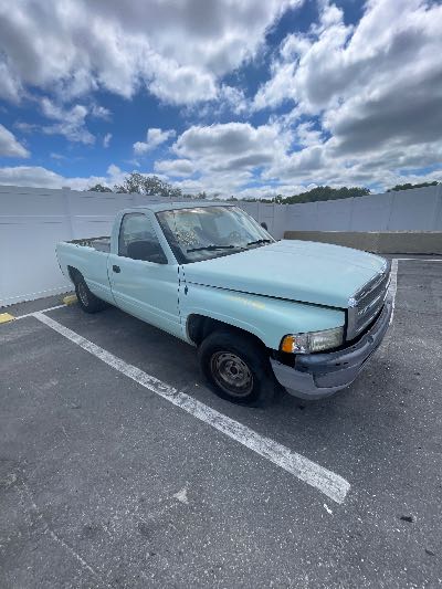 2001 Dodge Ram 1500 Location - Large Trucks & Vans - Row 33 - Stock # H54168