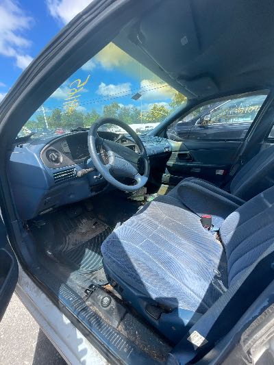 1995 Ford Taurus Location - Ford - Row 36 - Stock # H54165