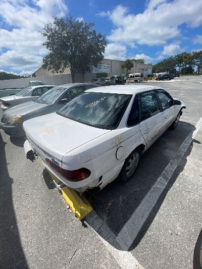 1995 Ford Taurus Location - Ford - Row 36 - Stock # H54165