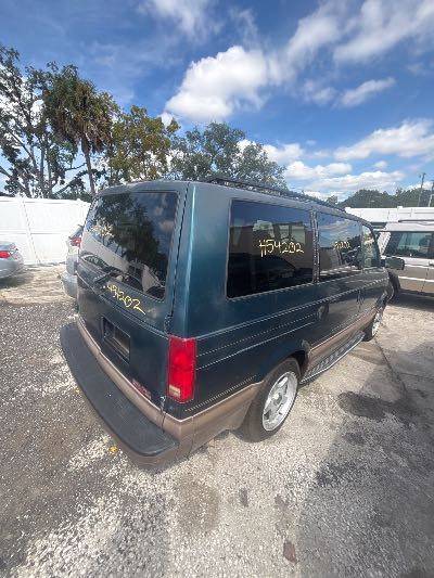 1999 GMC Safari Location - GM - Row 29 - Stock # H54202