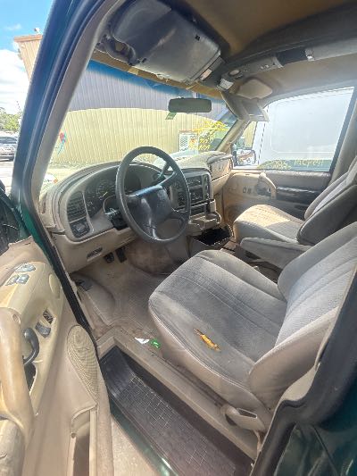 2000 Chevrolet Astro Location - GM - Row 31 - Stock # H54201