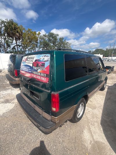 2000 Chevrolet Astro Location - GM - Row 31 - Stock # H54201