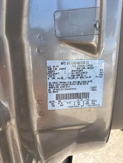 2005 Ford F-150 Location - Large Trucks & Vans - Row 48 - Stock # H54219