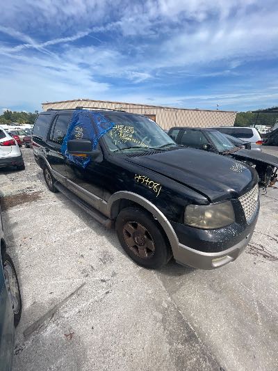 2003 Ford Expedition Location - Large Trucks & Vans - Row 34 - Stock # H54081
