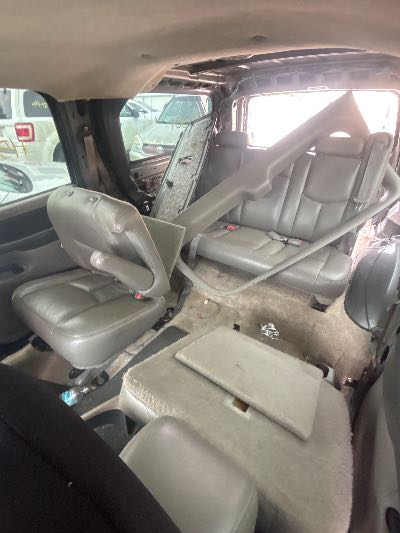 2000 Chevrolet Suburban Location - Large Trucks & Vans - Row 34 - Stock # H54301
