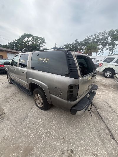 2000 Chevrolet Suburban Location - Large Trucks & Vans - Row 34 - Stock # H54301