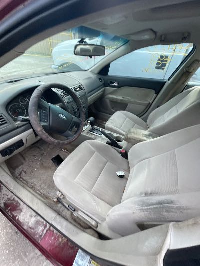 2006 Ford Fusion Location - Ford - Row 37 - Stock # H54277