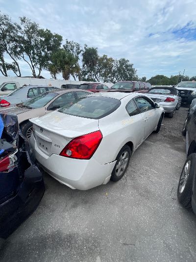 2010 Nissan Altima Location - Imports - Row 11 - Stock # H54305