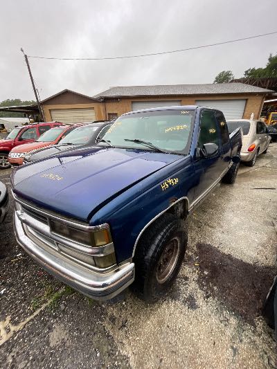 1998 Chevrolet C/K 1500 Location - Large Trucks & Vans - Row 49 - Stock # H54320
