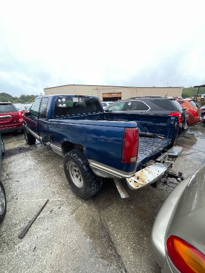 1998 Chevrolet C/K 1500 Location - Large Trucks & Vans - Row 49 - Stock # H54320