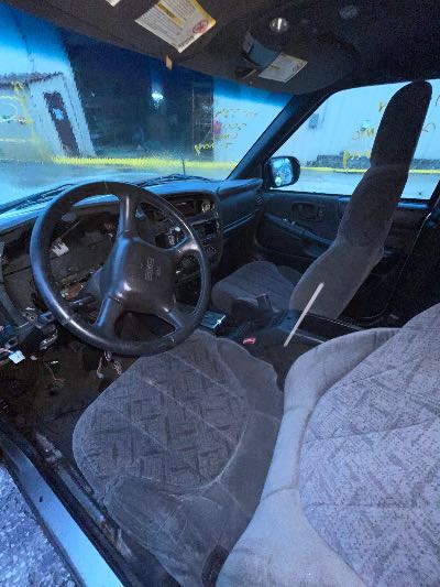 2001 GMC Jimmy Location - GM - Row 32 - Stock # H54329