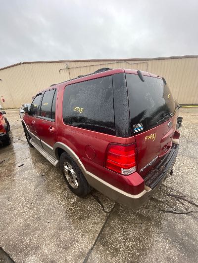 2004 Ford Expedition Location - Large Trucks & Vans - Row 36 - Stock # H54331