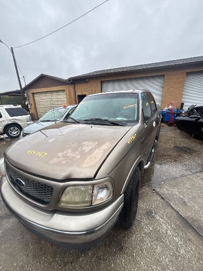 2001 Ford F-150 Location - Large Trucks & Vans - Row 49 - Stock # H54347