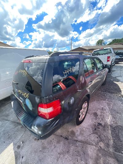2005 Ford Freestyle Location - Ford - Row 26 - Stock # H54406