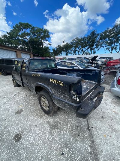 1998 Chevrolet S10 Pickup Location - GM - Row 32 - Stock # H54256