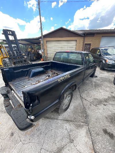 1998 Chevrolet S10 Pickup Location - GM - Row 32 - Stock # H54256